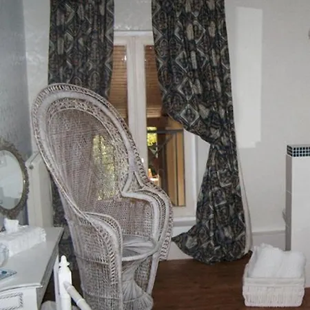 Le De La Madeleine Bed & Breakfast